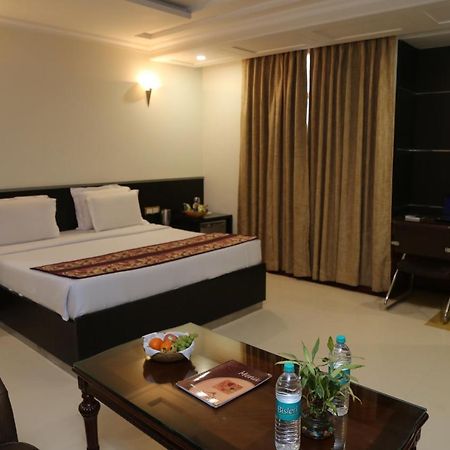 Hotel Bhoomi Residency Agra  Kültér fotó